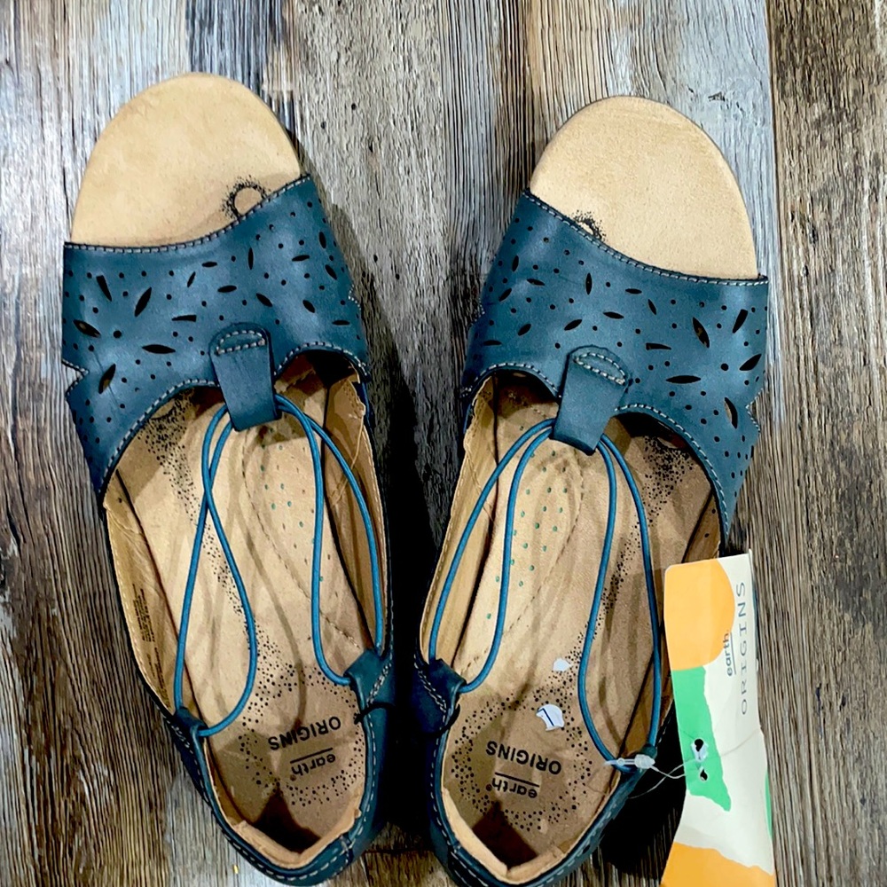 Sandal